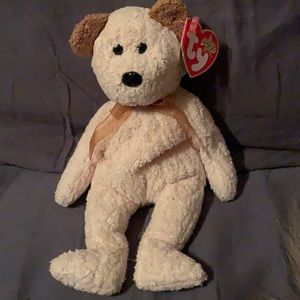 Ty Beanie Baby Huggy the Bear